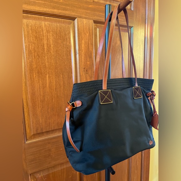 Dooney & Bourke Tote Nylon Black Brown Size Medium - Picture 3 of 17